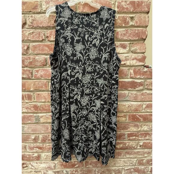 J. Jill Wearever Collection Black & White Floral Print Shift Dress XL Sleeveless - Picture 2 of 7